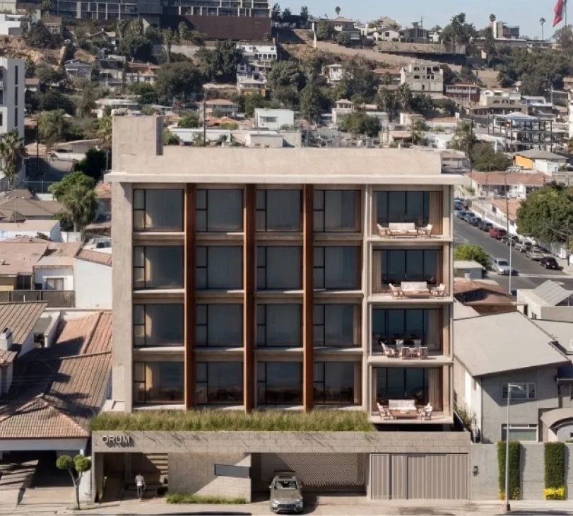 Fachada con vista aérea de Orum